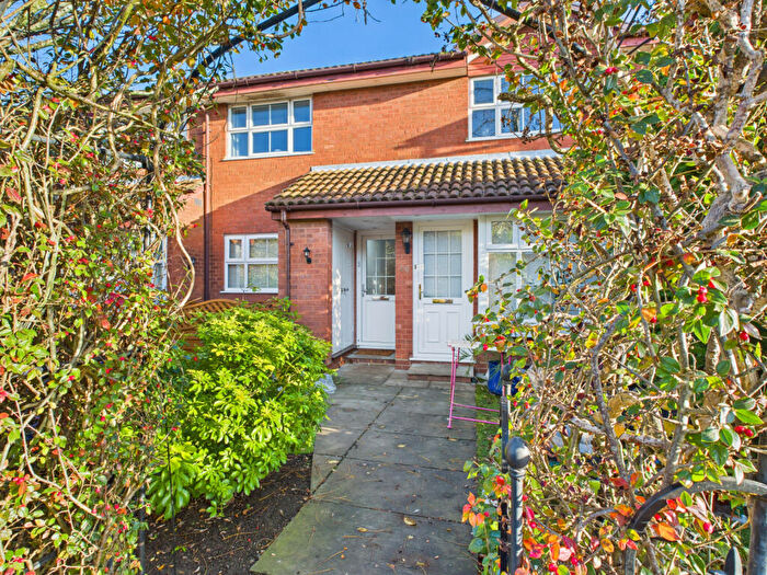 2 Bedroom Maisonette For Sale In Lysander Close, Woodley, Reading, RG5