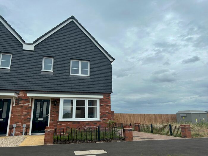 3 Bedroom Property To Rent In Sparrowhawk Crescent, Wootton, Northampton, NN4