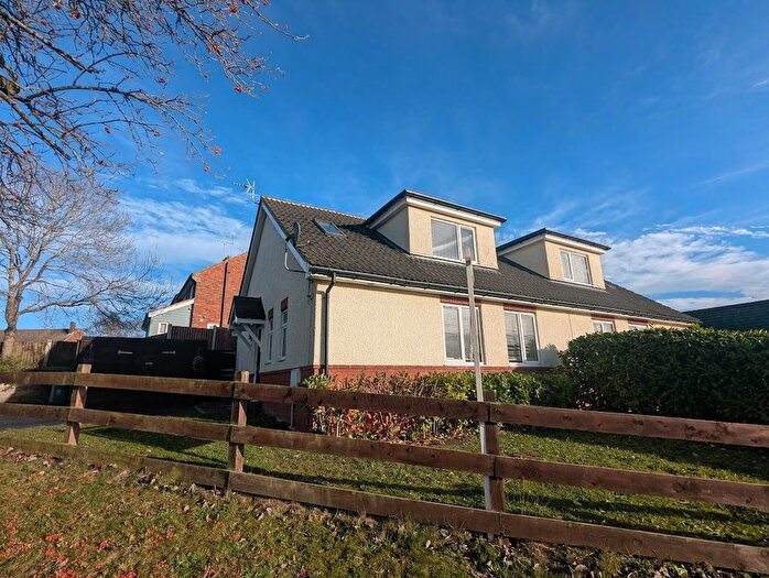 3 Bedroom Semi Detached House To Rent In Elwes Close, Colchester, CO4