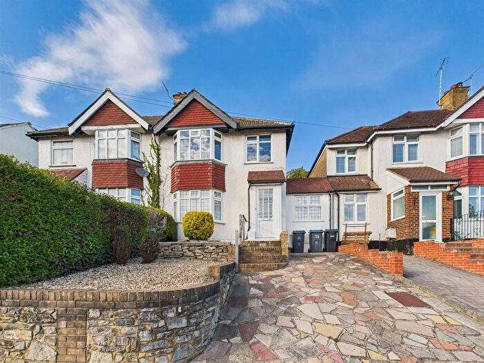 4 Bedroom Semi-Detached House For Sale In St Andrews Road, Coulsdon, CR5