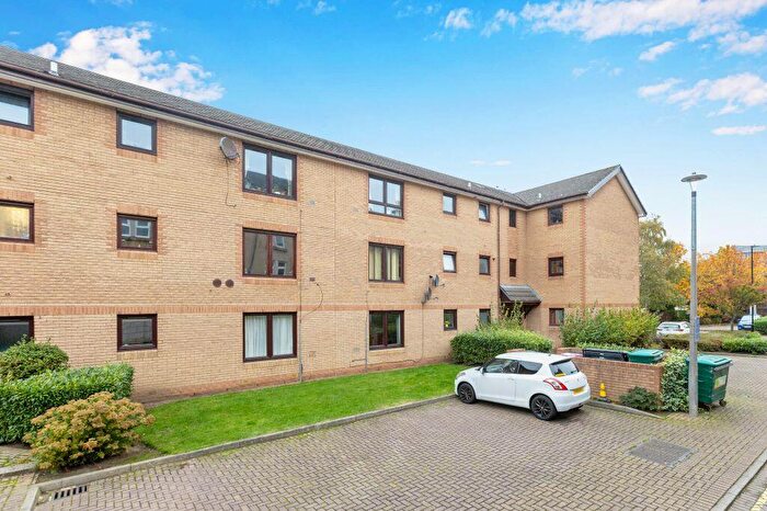 2 Bedroom Flat For Sale In / Sheriff Park, Leith, Edinburgh, EH6