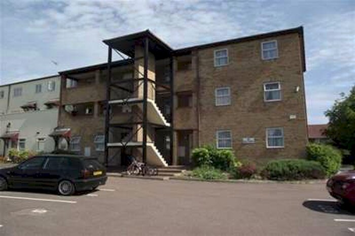 1 Bedroom Flat To Rent In Whitehill Road, Cambridge, CB5