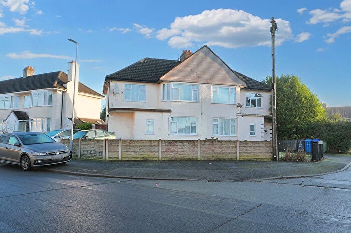 4 Bedroom Semi Detached House For Sale In Stewards Avenue, Widnes, WA8