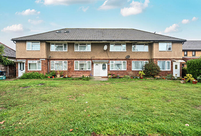 2 Bedroom Apartment For Sale In Heatherdene Close, Mitcham, CR4