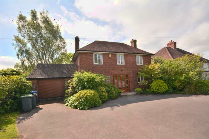 3 Bedroom Detached House To Rent In The Green Road, Ashbourne, DE6