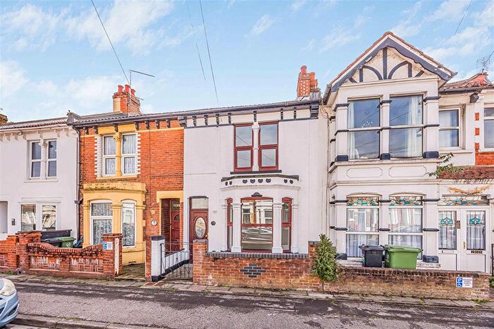 3 Bedroom Terraced House For Sale In Powerscourt Road, Portsmouth, PO2