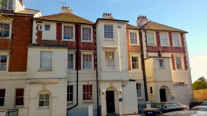 2 Bedroom Flat To Rent In Hillside Court, Hillside Street, Hythe, CT21