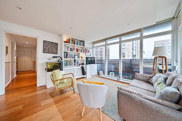 2 Bedroom Flat For Sale In Boundary Lane, Elephant And Castle, London, SE17