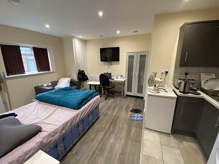 1 Bedroom Flat To Rent In Derby Grove, Nottingham, NG7