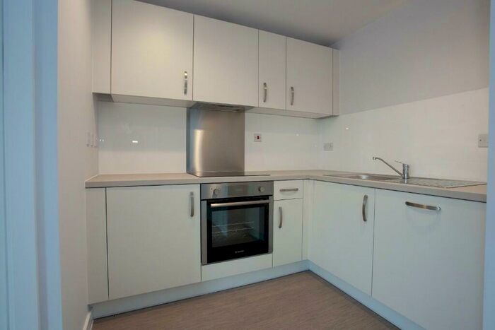 2 Bedroom Apartment To Rent In Alcock House, Salford, M3