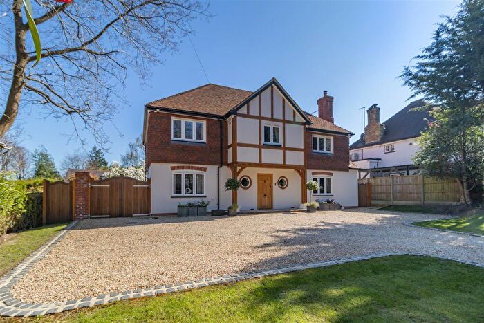 6 Bedroom Detached House For Sale In Shire Lane, Chorleywood, WD3