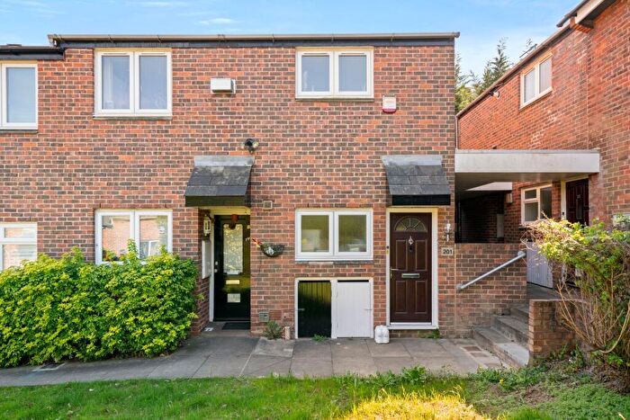 1 Bedroom Maisonette For Sale In Thirlmere Gardens, Northwood, HA6