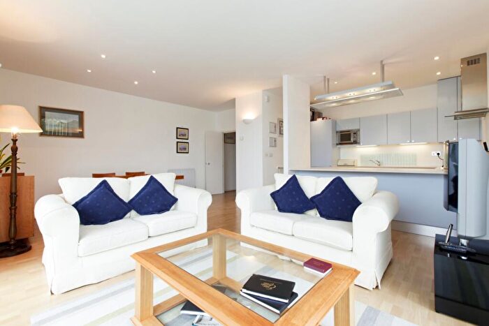 2 Bedroom Flat To Rent In Monza Building, Monza Street, London, E1W