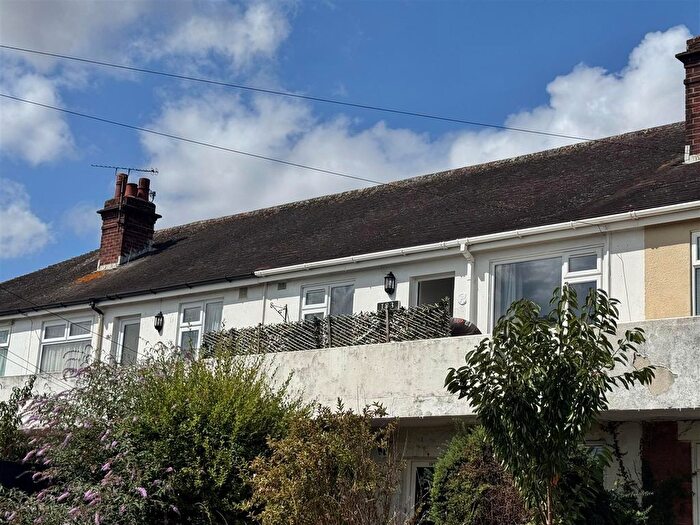 2 Bedroom Flat To Rent In Hele Road, Torquay, TQ2