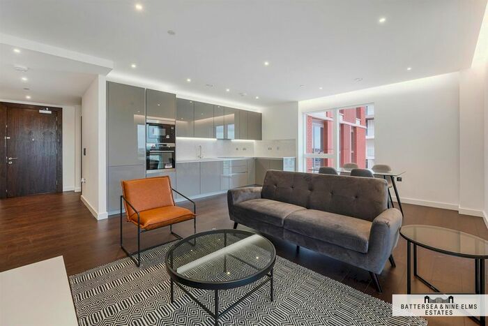 2 Bedroom Flat To Rent In Lanchester Way, London, SW11