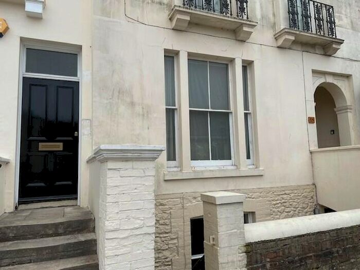 1 Bedroom Flat To Rent In Lind Street, Ryde, PO33