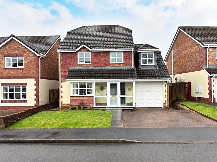 4 Bedroom Detached House For Sale In Maes Yr Efail, Llangennech, Llanelli, SA14