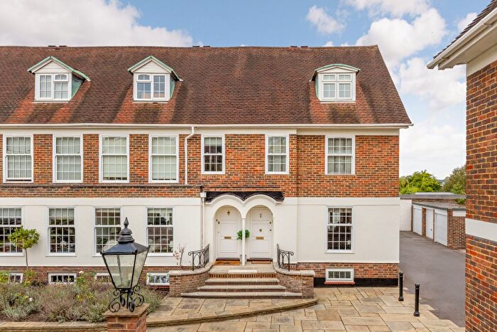 3 Bedroom Property For Sale In Cambisgate, Church Road, Wimbledon, London, SW19