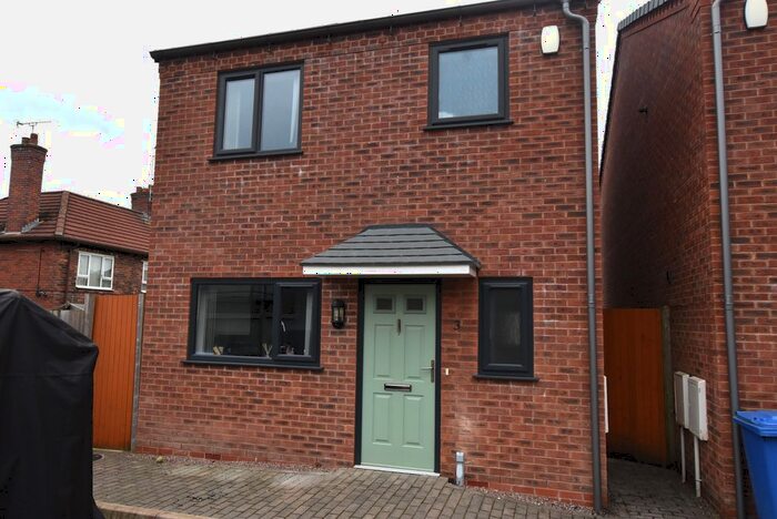 3 Bedroom Town House To Rent In Old Chapel Gardens, Meir, Stoke-On-Trent, ST3