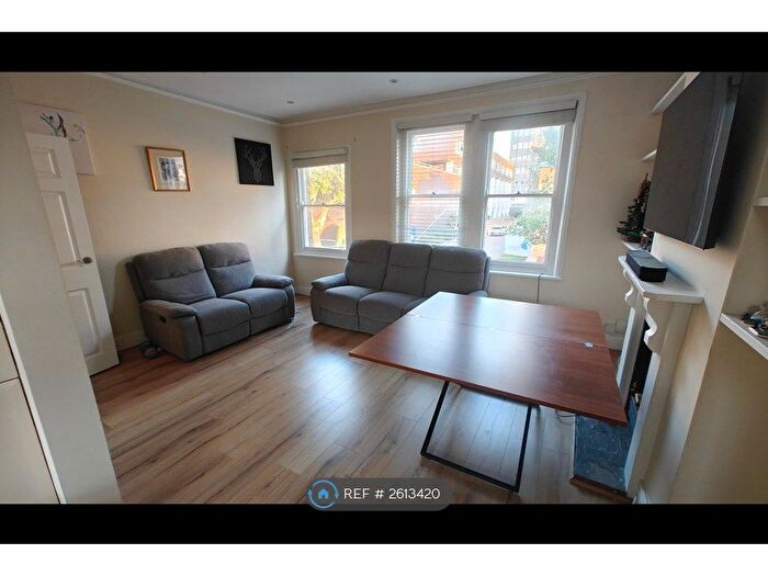 2 Bedroom Maisonette To Rent In St Dunstan's Road, London, W6