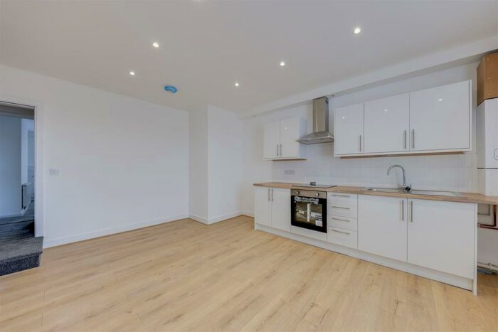 2 Bedroom Duplex To Rent In Deardengate, Haslingden, Rossendale, BB4