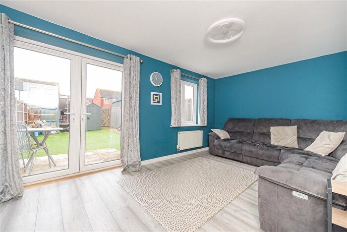 4 Bedroom Terraced House For Sale In Ellingham View, Dartford, Kent, DA1