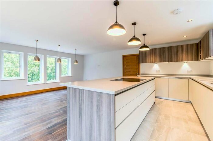 4 Bedroom Property To Rent In Miry Green Terrace, Netherthong, Holmfirth, HD9