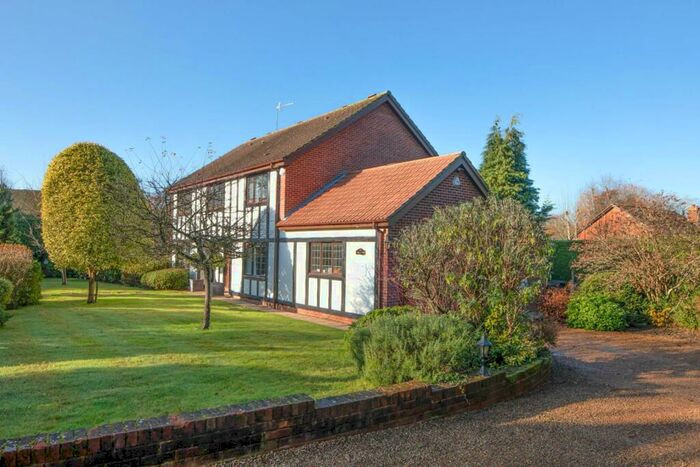 5 Bedroom Detached House To Rent In Heathway, East Horsley, Leatherhead, KT24
