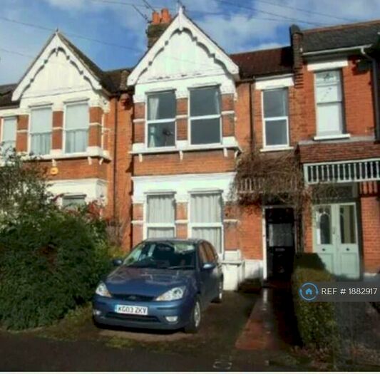 2 Bedroom Flat To Rent In Gordon Road, London, E18