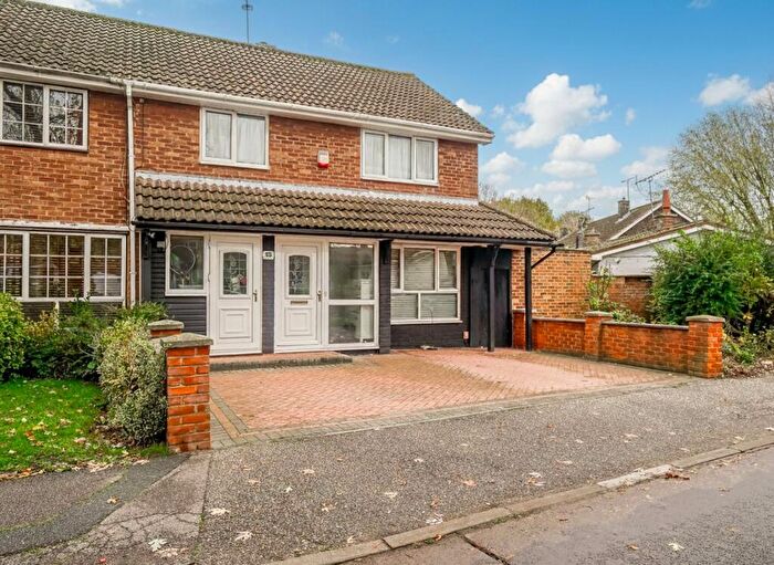 3 Bedroom Terraced House For Sale In The Hatherley, Basildon, SS14