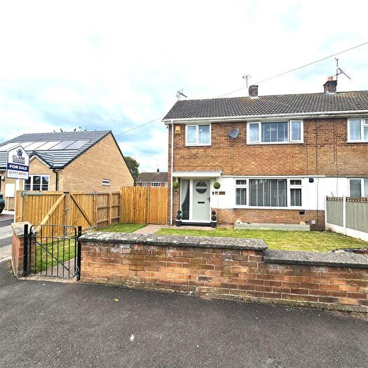 3 Bedroom Semi-Detached House For Sale In Manor Close, Walesby, Newark, NG22