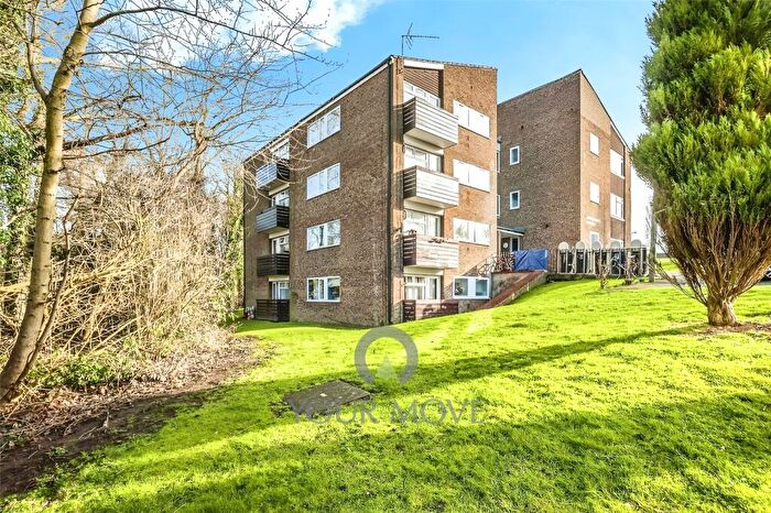 1 Bedroom Flat To Rent In Fern Drive, Hemel Hempstead, Hertfordshire, HP3