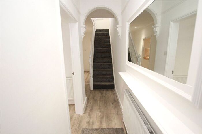 3 Bedroom Terraced House To Rent In Curtis Street, Swindon, Wiltshire, SN1