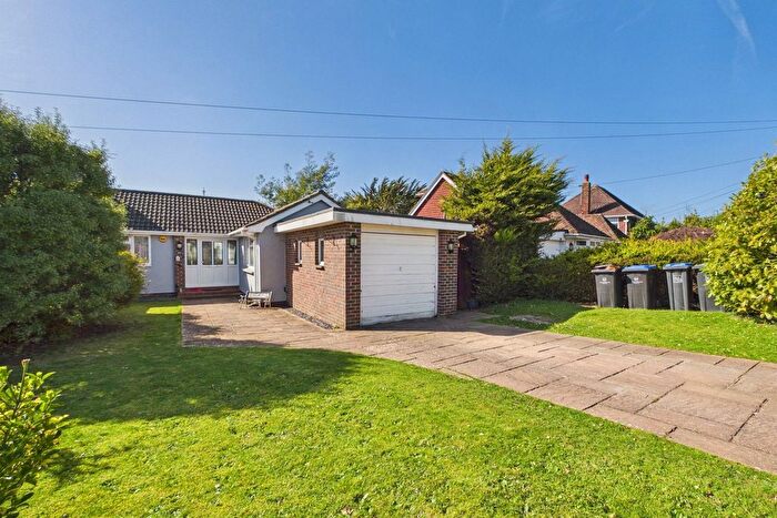 3 Bedroom Semi-Detached Bungalow For Sale In Maytree Avenue, Findon Valley, Worthing, BN14