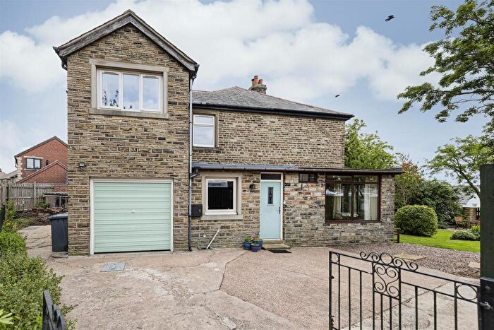 3 Bedroom Semi-Detached House For Sale In Mount Avenue, Mount, Huddersfield, HD3