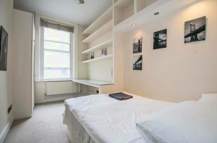 2 Bedroom Flat To Rent In Baker Street, Marylebone, London, W1U
