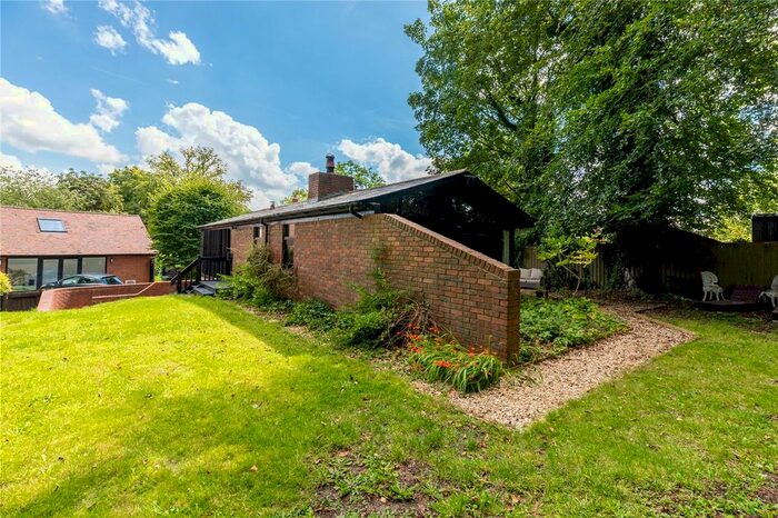 4 Bedroom Detached House For Sale In Oving Road, Whitchurch, Aylesbury, HP22