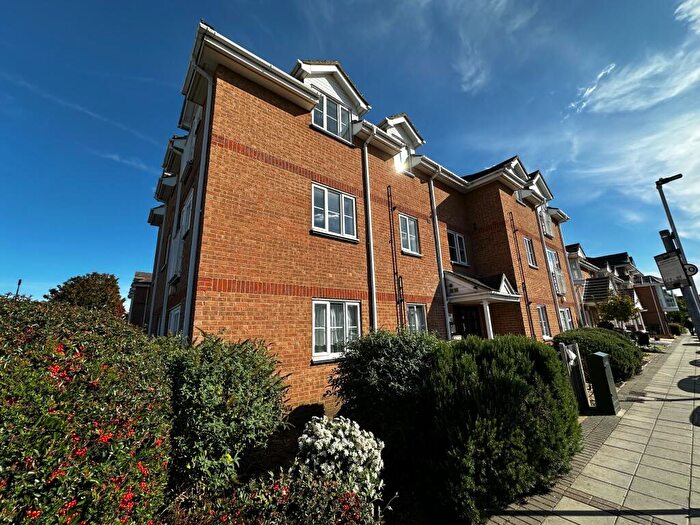 2 Bedroom Flat To Rent In Claremont Road, Fratton, Portsmouth, PO1