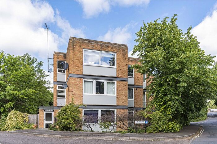 2 Bedroom Flat To Rent In Gipsy Lane, Putney, SW15