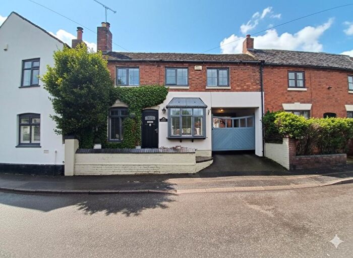 3 Bedroom Cottage For Sale In Castle Road, Hartshill, Nuneaton, CV10