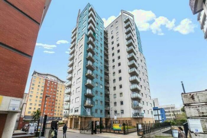 2 Bedroom Flat To Rent In Axon Place, Ilford, IG1