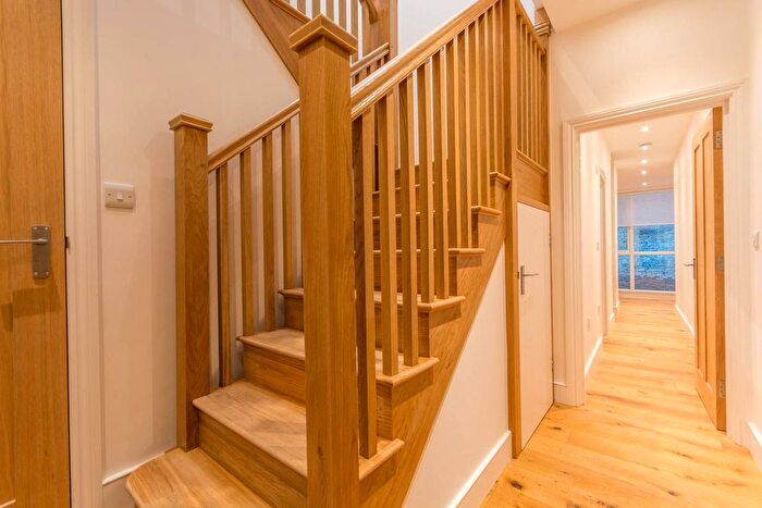 3 Bedroom Maisonette To Rent In The Strand, Covent Garden, London, WC2R