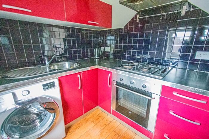 2 Bedroom Flat To Rent In Dorchester Road, Bristol, BS7