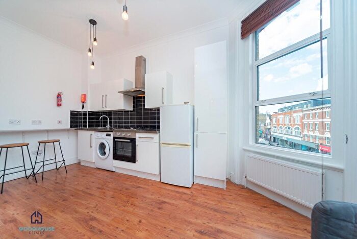 2 Bedroom Flat To Rent In Kilburn High Road, London, NW6