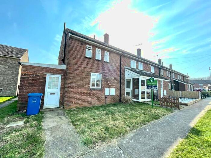 3 Bedroom Semi-Detached House To Rent In Capper Avenue, Hemswell Cliff, Gainsborough, Lincolnshire, DN21