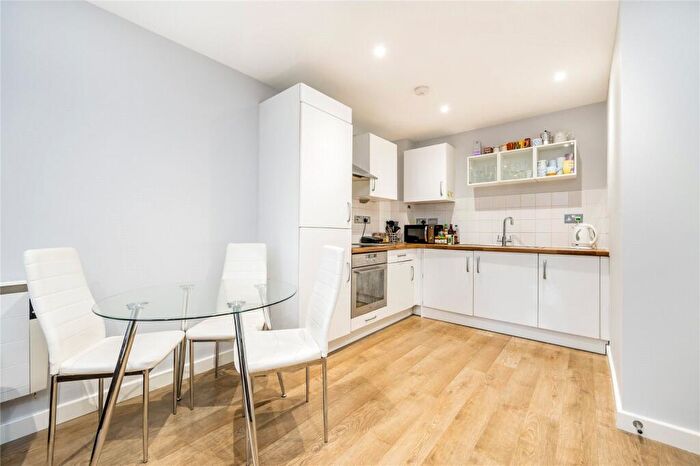 1 Bedroom Flat To Rent In Greatorex Street, London, E1