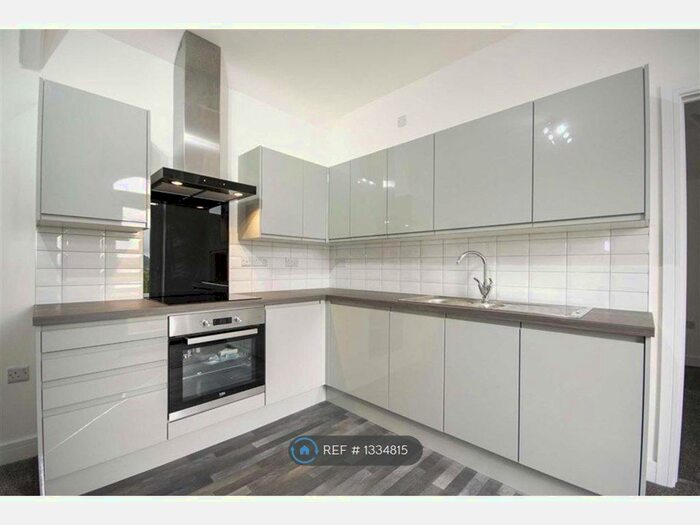 1 Bedroom Flat To Rent In Vyrnwy House, Llansanffraid, SY22