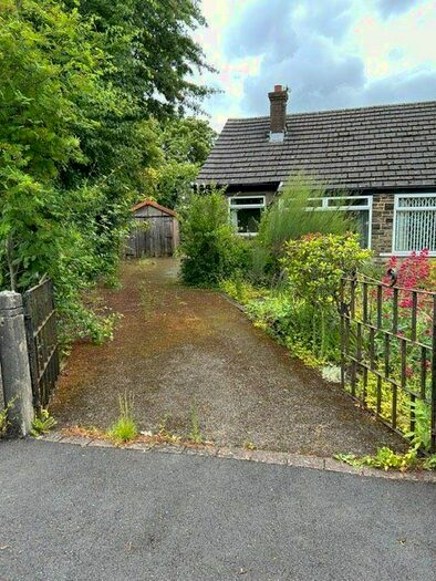 1 Bedroom Bungalow To Rent In Soaper Lane, Bradford, BD6