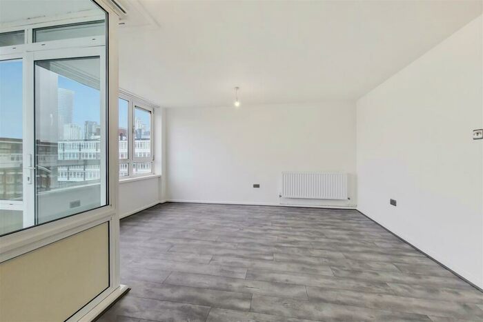 4 Bedroom House To Rent In Hedley House, Isle Of Dogs, E14
