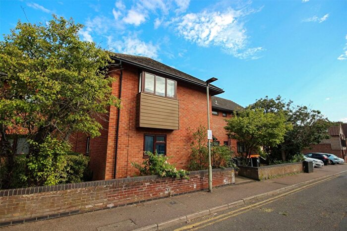 1 Bedroom Flat For Sale In Tavistock Place, Bedford, Bedfordshire, MK40